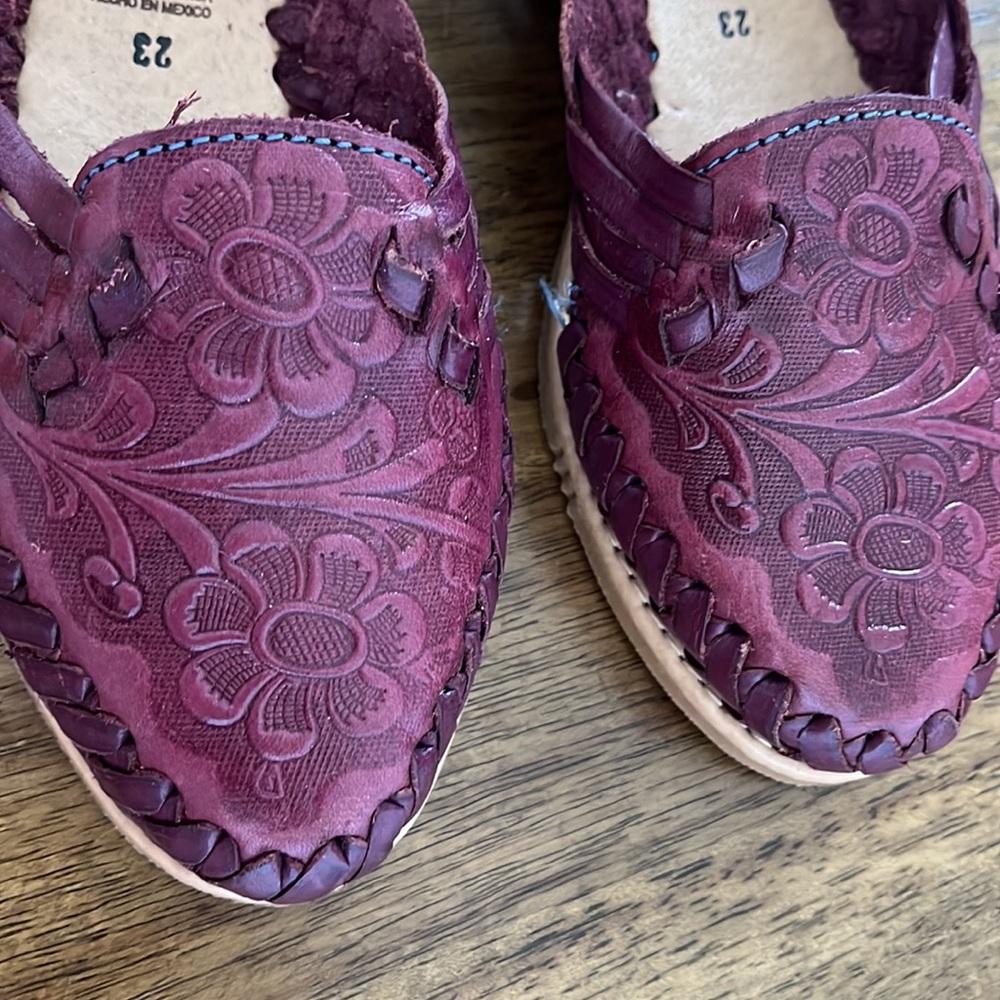 Huaraches - Picture 3 of 3